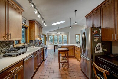 5601 Winners Cir, Fitchburg, WI 53575 - photo 3