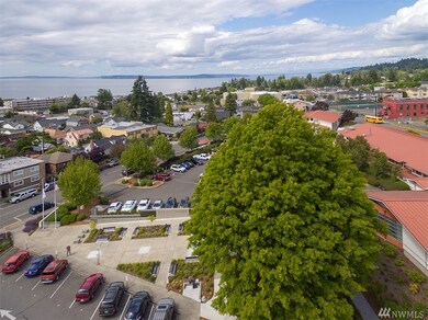 518 Bell St unit 201, Edmonds, WA 98020 - photo 2