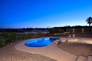 Night-Pool2