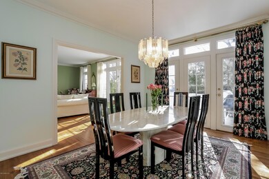 010-Dining_Room-1481154-print.jpg