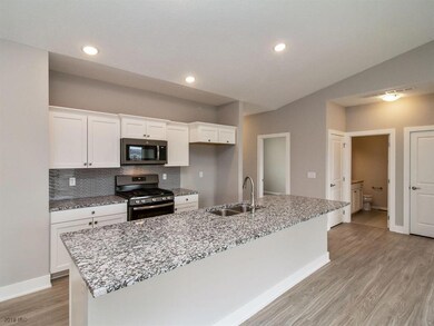 9608 Marnewood Dr, Johnston, IA 50131 - photo 5