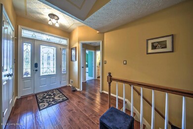 7012 Catalpa Springs Dr, Louisville, KY 40228 - photo 3