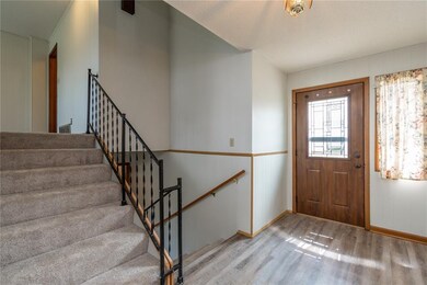 2800 Schultz Dr NW, Cedar Rapids, IA 52405 - photo 4