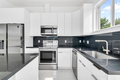 785 SW 7th Ave unit B, Hallandale Beach, FL 33009 - photo 7