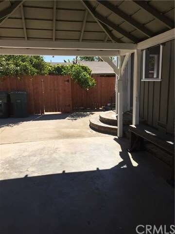 fence separate front and back house