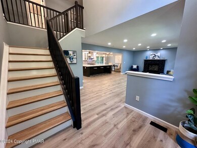 3128 Wintergreen Ln, Pocono Summit, PA 18346 - photo 4