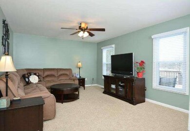 204 Abbey Dr, Royersford, PA 19468 - photo 5