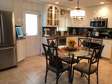 212 Fairbanks Ave, Staten Island, NY 10306 - photo 3