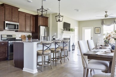 Example: Holly kitchen and cafe