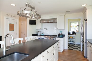 2 Slocum St, Bristol, RI 02809 - photo 6