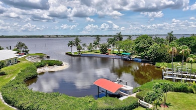 2660 NW Collins Cove Rd, Stuart, FL 34994 - photo 5