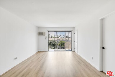 134 N Mariposa Ave unit 308, Los Angeles, CA 90004 - photo 2