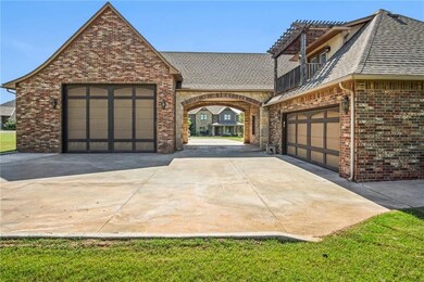 206 N Riverside Dr, Moore, OK 73160 - photo 6
