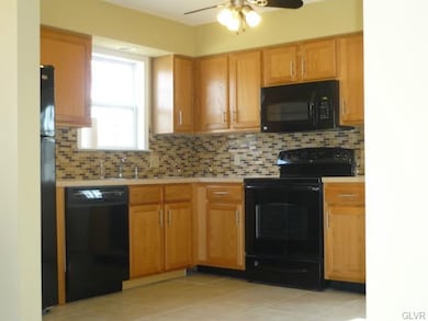 105 Vista Dr, Forks Township, PA 18040 - photo 5