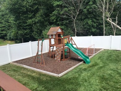 24 Laura Dr, Attleboro, MA 02703 - photo 4