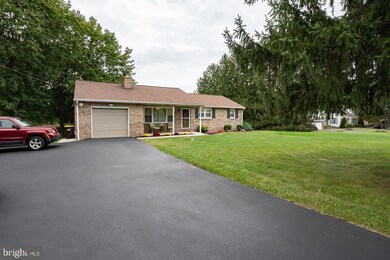 51 Winding Rd, Boyertown, PA 19512 - photo 3