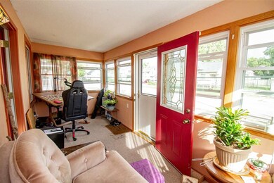 619 8th Ave SW, Cedar Rapids, IA 52404 - photo 4