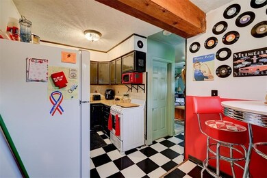 1808 E 27th St, Des Moines, IA 50317 - photo 5