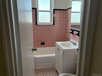 Cathedral Gardens unit 6C, Hempstead, NY 11550 - photo 4