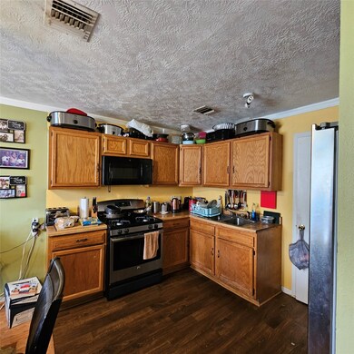 Unit B_Kitchen