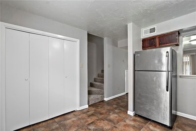 204 Lincoln Ave unit C, College Station, TX 77840 - photo 7