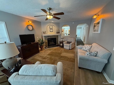 16106 Lancaster Way, Holly, MI 48442 - photo 2