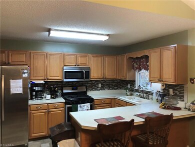 512 Kelly Cir, Asheboro, NC 27203 - photo 7