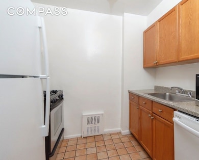 Colonnade East unit 2J, New York, NY 10022 - photo 5