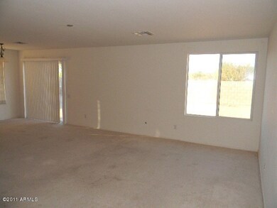 023-276892 Living Room 1