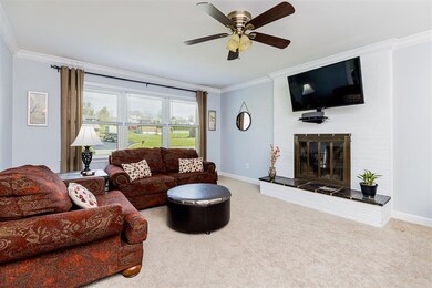 65 Wayne Ave, Stuarts Draft, VA 24477 - photo 2