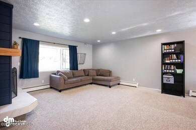 09-Living Room_SLS_-9746