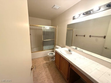Full bathroom with vanity, toilet, shower / bath c
