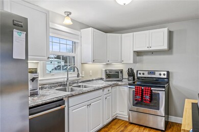 44 Lemay Rd, Woonsocket, RI 02895 - photo 4