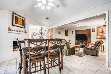 1521 Highland Dr, Alvin, TX 77511 - photo 6