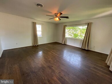 202 Locust Ave, Colonial Beach, VA 22443 - photo 2