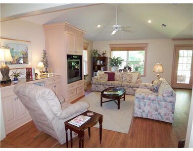 128 Huntington Dr, Pineville, LA 71360 - photo 4