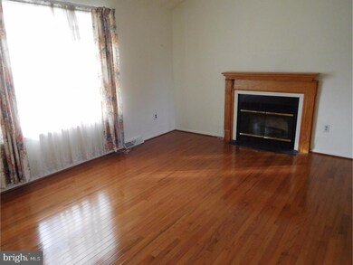 1308 Fairbourne Ct unit 1308, Lansdale, PA 19446 - photo 2