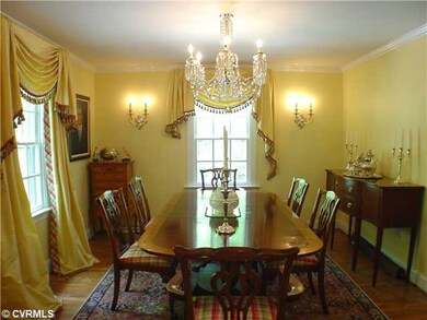 Dining Room - Formal Dining Room