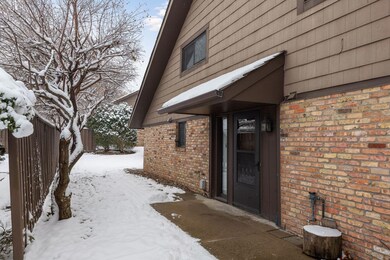 17821 Comstock Rd, Wayzata, MN 55391 - photo 2