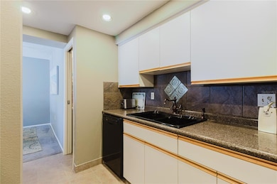 Edgewater Arms unit 238, Dunedin, FL 34698 - photo 5