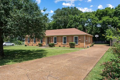 2311 Mayfair Ave, Murfreesboro, TN 37130 - photo 2