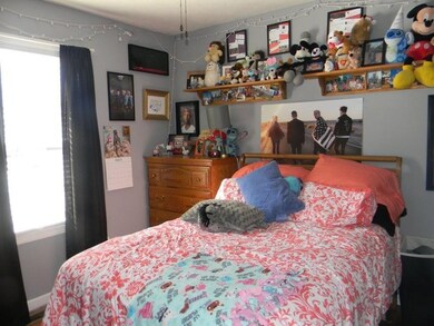 806 S Walnut St, Pontiac, IL 61764 - photo 3