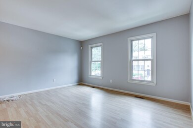 2935 Waterford Ct, Vienna, VA 22181 - photo 6