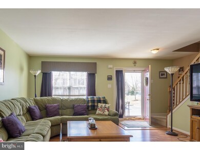 114 Westminster Ct, Harleysville, PA 19438 - photo 4