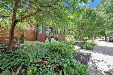 2-web-or-mls-109-e-mithoff-st