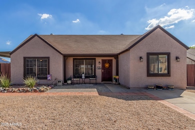 1041 E Wickieup Ln, Phoenix, AZ 85024 - photo 2