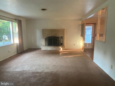 870 Forest Rd, Chambersburg, PA 17202 - photo 6