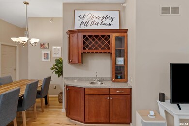 1871 Stone Gate Cir unit 11, Davenport, IA 52807 - photo 5