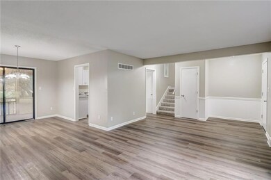 501 W Olive St, Raymore, MO 64083 - photo 4