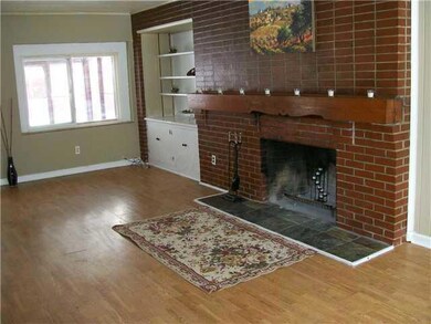 149 S Algonquin Ave, Columbus, OH 43204 - photo 2